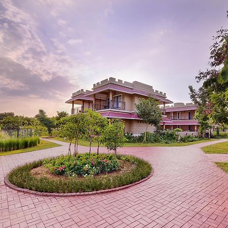 Sterling Kanha Exterior photo