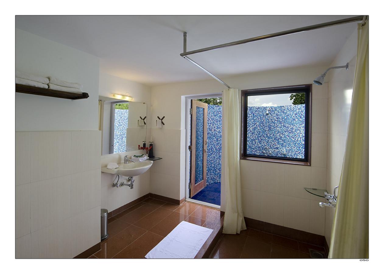 Sterling Kanha Exterior photo