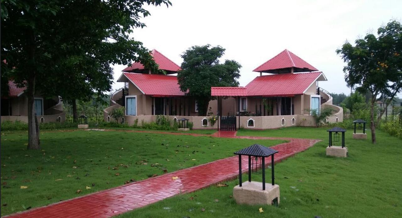 Sterling Kanha Exterior photo