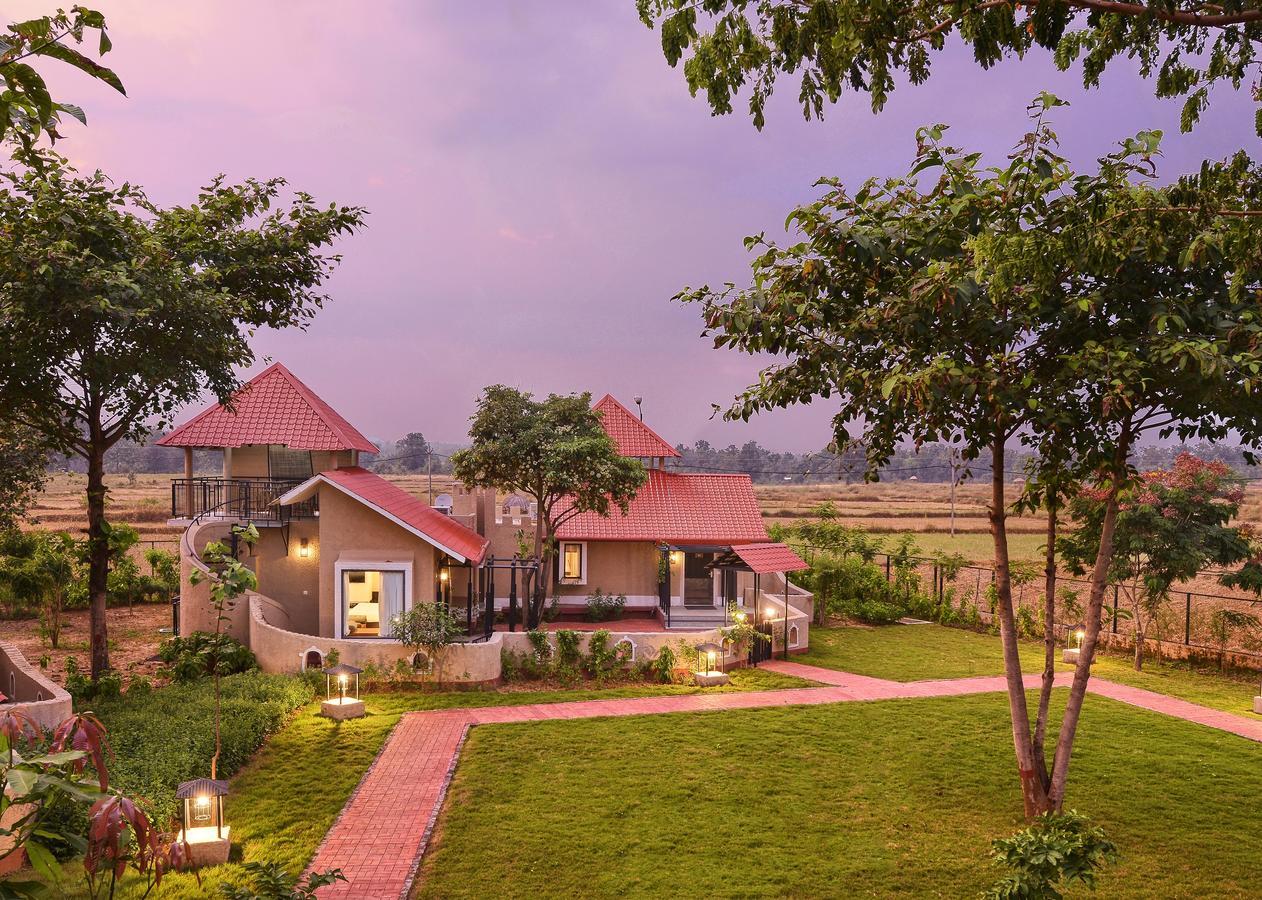 Sterling Kanha Exterior photo