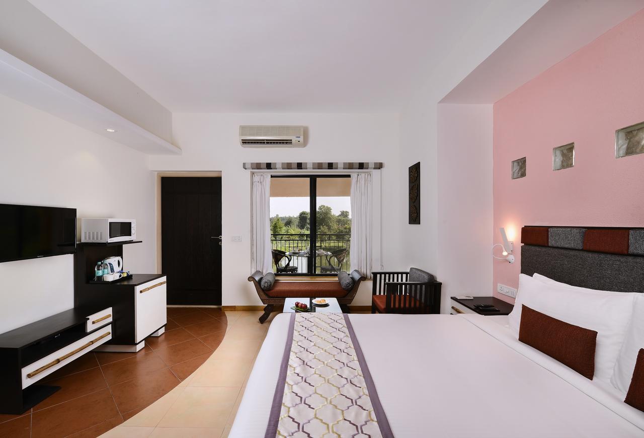 Sterling Kanha Exterior photo
