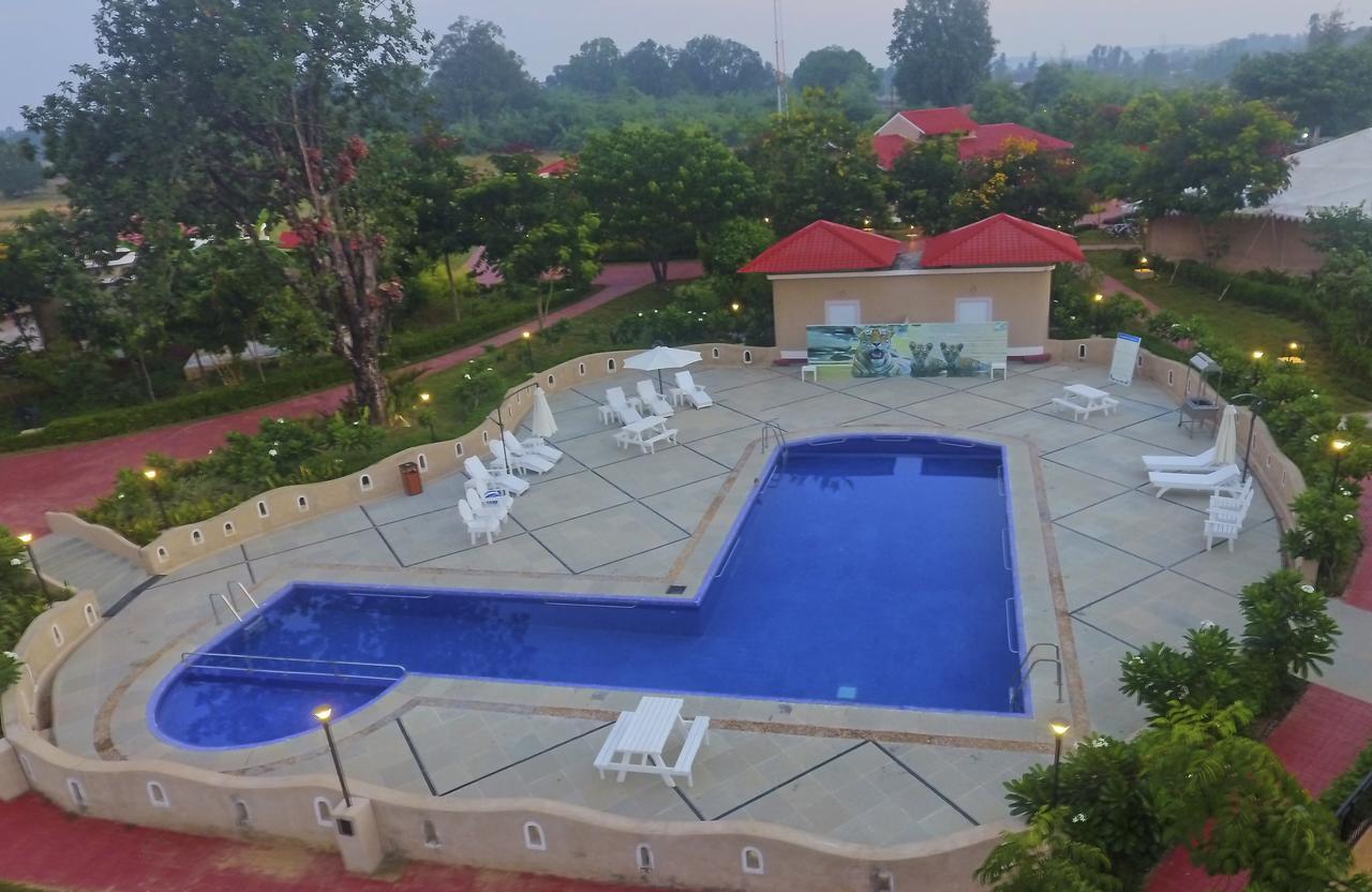 Sterling Kanha Exterior photo
